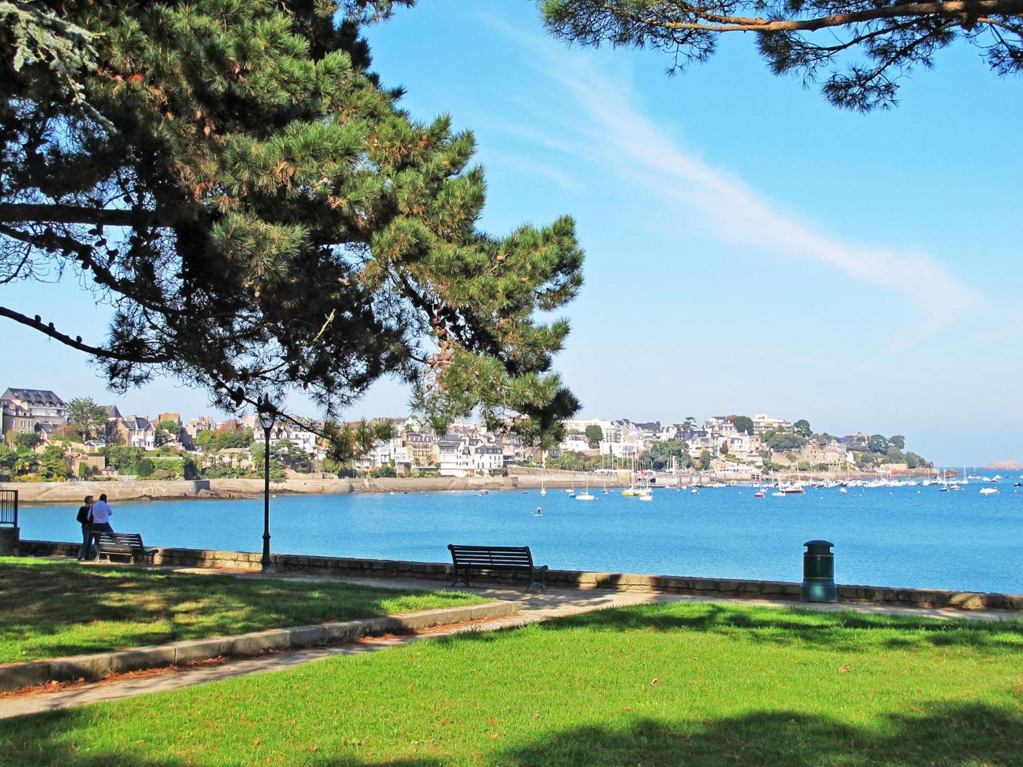 Christie By Interhome Dinard